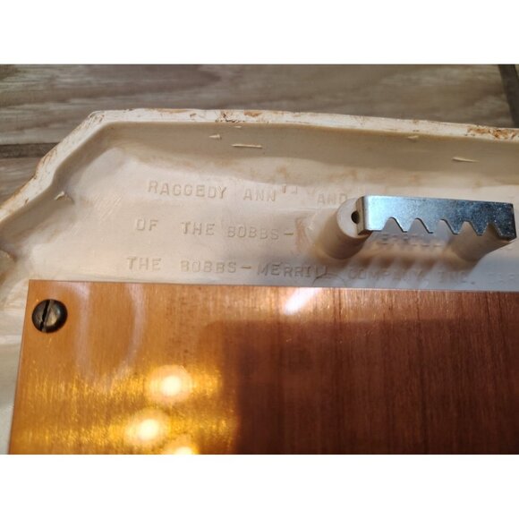 Vintage Bobbs Merrill Raggedy Ann Andy Wall Art, Copper Wishing Well Kitsch - Picture 5 of 5